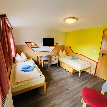 Haus Rosenbaum am Rennsteig Gruppenhaus - Pension - Begegnungsstätte bis 50 Personen-3